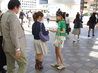 チアシードビスケットの街頭配布事例