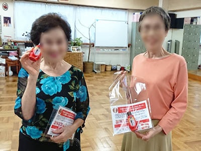大手メーカー美容液ミニボトルの社交ダンス教室・フラダンス教室でのサンプリング事例2