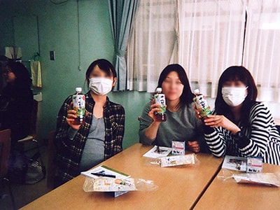 産婦人科母親学級でのノンカフェインのお茶サンプリング事例4