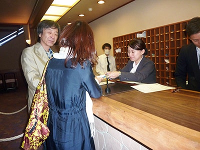 温泉旅館における就寝時のエチケット商品サンプリング事例4