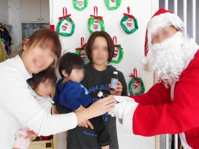 全国の保育園に子供を預ける忙しいママと学業や部活動に励む高校生に向けた栄養ドリンクのサンプリング事例1