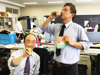 飲み会が多い教職員に向けた大手メーカーの清涼飲料水のサンプリング事例3