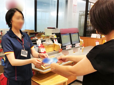 健康&美容意識の高いフィットネスジム女性会員に向けたオールインワンジェルのサンプリング事例2