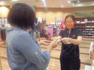 健康&美容意識の高いフィットネスジム女性会員に向けたオールインワンジェルのサンプリング事例3