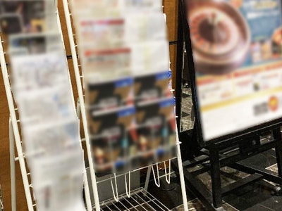 外国人利用客に向けた県のアート&カルチャー情報発信冊子の大手ホテルチェーン設置サンプリング事例3