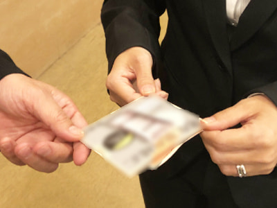 男性の美意識が高まるウェディング施設での男性用BBクリームのサンプリング事例1