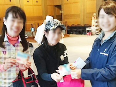 ゴルフ練習場やランニングステーションでの屋外スポーツを好む女性に向けた飲む日焼け止めのサンプリング事例2