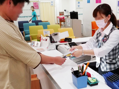 人間ドック/健診センター利用者に向けた保険商材チラシのサンプリング事例2