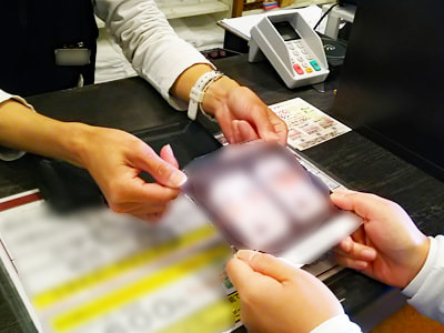日帰り温泉施設やスパ利用者に向けた大手化粧品メーカー秋冬シーズン用化粧下地のサンプリング事例3