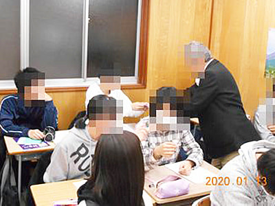 学習塾の受験生に向けた大手食品メーカの塩こんぶのサンプリング事例2