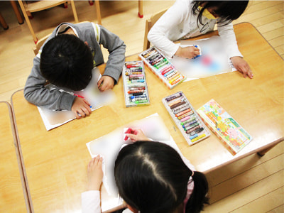幼稚園と保育園の園児たちに向けた海の生物を学べる人気ゲームのキャンペーン認知拡大を狙ったお楽しみセットのサンプリング事例4