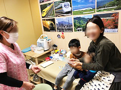 小児科に来院する小児患者の保護者に向けた全身用ケアクリームのサンプリング事例2