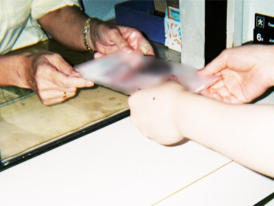 肌トラブルで皮膚科を受診する女性患者に向けた美容液成分がたっぷり含まれたホットクレンジングジェルのサンプリング事例2