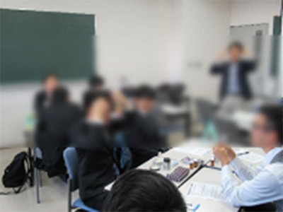 専門学校での出前授業/グループインタビュー1