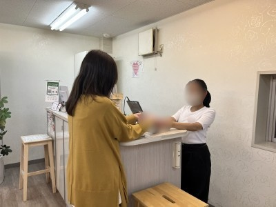 ネイルサロンでのプロテイン飲料サンプリング事例4