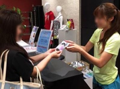 低カロリーノンシュガーの女性向け栄養ドリンクのヨガスタジオ等でのサンプリング事例2