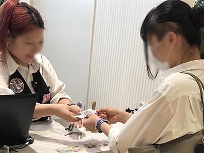 コスプレイヤーに向けたメイク落としシートサンプリング事例4
