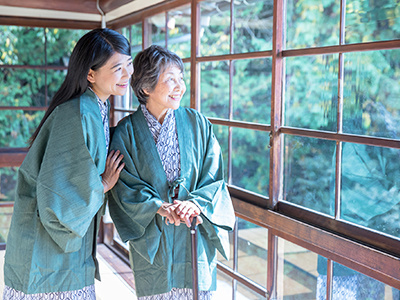 シニア向け温泉旅館情報誌チラシ同梱1