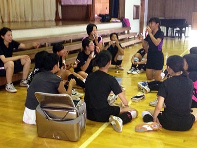 夏休み部活合宿中の中学生に向けたパイ菓子のサンプリング事例2