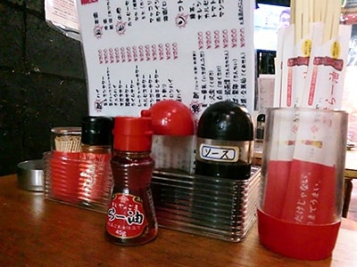 居酒屋でのごまラー油PRおよびタッチ&トライ事例3