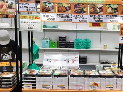 大型オフィス内弁当屋でのビジネスマン/OLに向けたヨーグルト製品サンプリング事例1