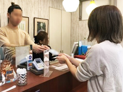 神奈川県内の美容室に来店する女性客に向けた子宮頸がん啓蒙冊子のサンプリング事例2