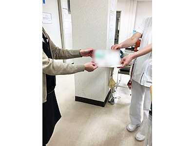 産婦人科医院での妊産婦に向けた葉酸サプリ＆妊娠線ケアクリームのサンプリング事例