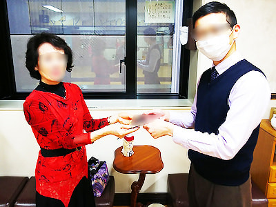 40代以上の女性が多いダンススクールでのリニューアル発売された有名ブランドシャンプーのサンプリング事例1