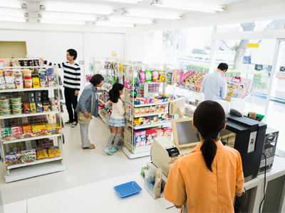 大手コンビニを利用する20~30代男性客に向けたエナジードリンク商品の認知向上施策事例3
