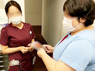 肩や腰などの慢性的な凝りや痛みと闘う看護師に向けた磁器治療器のサンプリング事例4