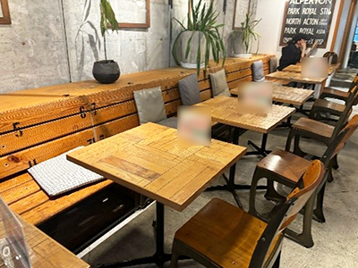 オーガニックカフェレストランにおける黒ゴマ味の栄養補助食品サンプリング事例4