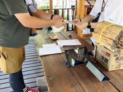 キャンプ場での繰り返し使用できる丈夫なキッチンペーパーサンプリング事例3