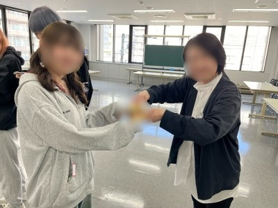 専門学校におけるシャンプー・トリートメントサンプリング事例2